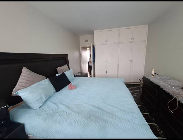 2 BEDROOM FLAT FOR SALE IN ARCON PARK